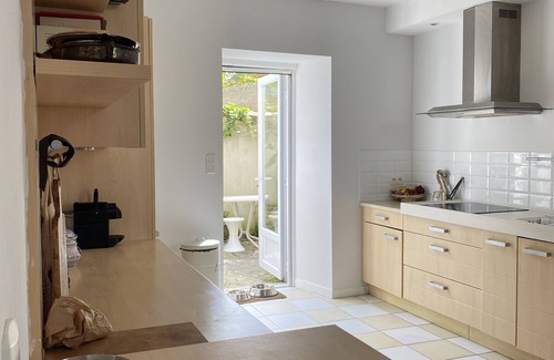 Le Chateau-d'Oleron House | À Proximité de la Plage , Grande Maison Avec Jardin au Chateau Doleron