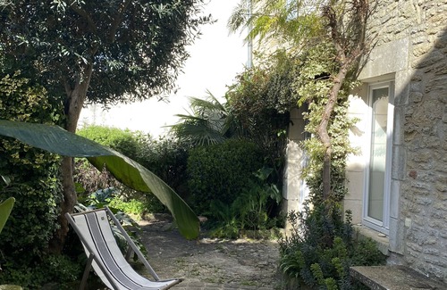 Le Chateau-d'Oleron House | À Proximité de la Plage , Grande Maison Avec Jardin au Chateau Doleron