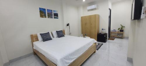 Quy Nhon Hotel | Ánh Dương Homestay - Coastal stop - Just 2 mins walking to Eo Gio