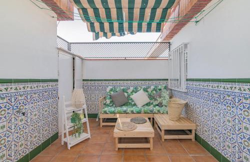 Angustias - Chana - Encina Apartment | Ático Trucha Retreat con Terraza
