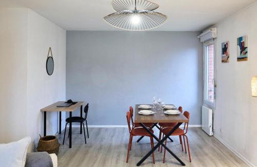 Saint-Maurice Pellevoisin Apartment | Élégant appartement avec balcon privé à Lille
