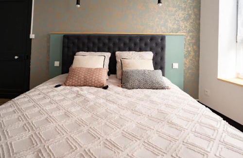 Montivilliers Apartment | Élégante chambre avec salle de douche privative