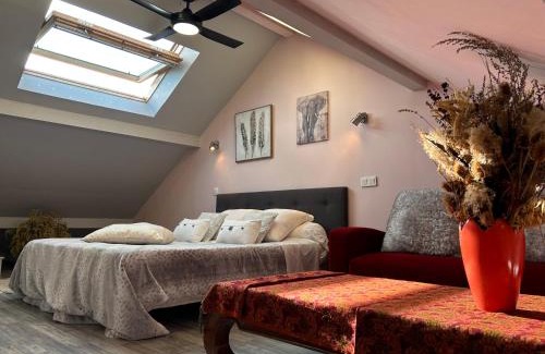 Mouxy Bed & Breakfast | établissement professionnel de Chambres d'hôtes à La Marc'Quize avec piscine partagée et bain nordique privatif en prestation supplément