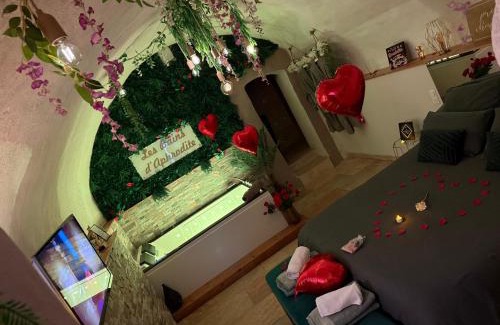 Auriol Hotel | Évasion duo, Suite Atypique privative, Hammam & Balnéo