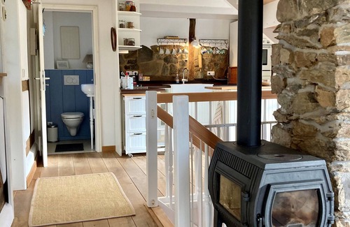 Solingen House | Ökologisches und Modernes Waldhäuschen