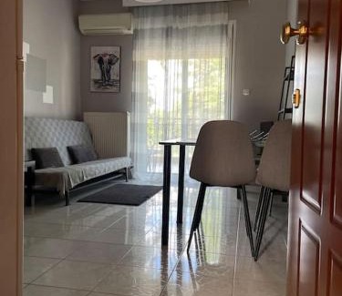 Serres Apartment | Διαμέρισμα με θέα σε πάρκο!