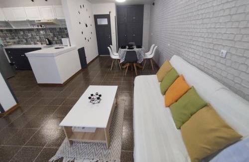 Ravda Apartment | Апартамент Фамилия 100м от морето в Равда