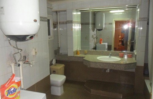 Al Duqqi Apartment | عقار
