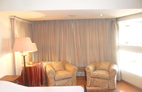 Al Duqqi Apartment | عقار