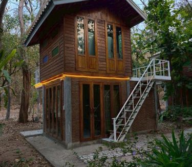 Uthai Thani House | พะแวงรีสอร์ท