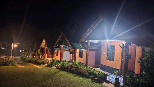 Mok Cham Pae House | ลุงกอละ โฮมสเตย์ ปางอุ๋ง
