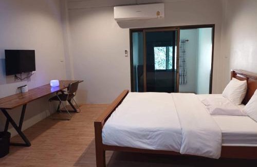Tha Kham Hotel | โรงแรมควีนส์ (Queen)