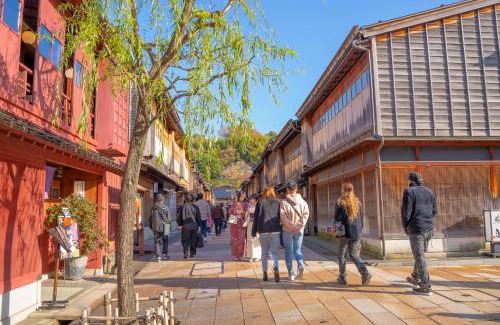 Higashiyama Higashi Chaya District House | 古都とき Kototoki