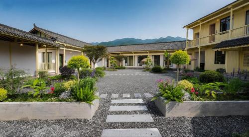 Yongding House | 张家界溪畔民宿-Zhangjiajie The Brookside Hotel