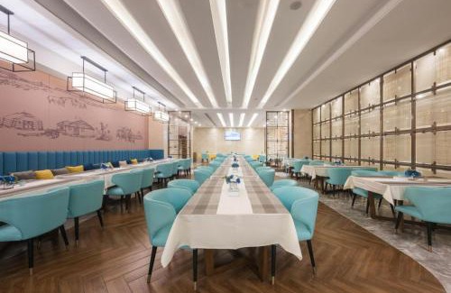 Delingha Hotel | 德令哈万信瑞铂酒店