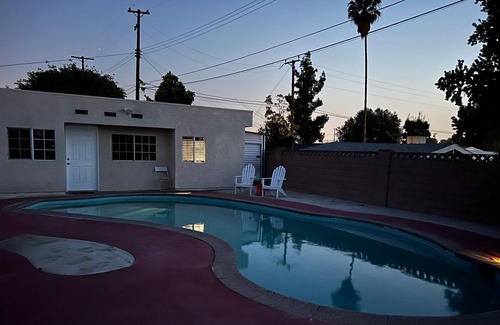 Walnut Valley House | 温馨的小木屋Charming bungalow with AC and WiFi in fabulous West Covina