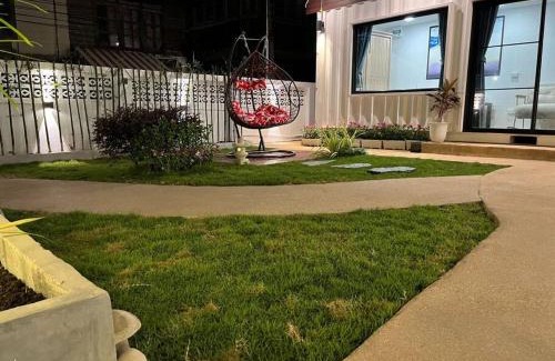 Bang Phlat House | 独立庭院 花园式的两卧两卫民宿 近mrt 2