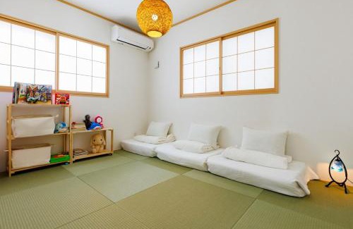 Nagawa Apartment | 那覇空港から15分DMM水族館とイーアス豊崎近く最大10名oKの南部リゾート宿OKS inn