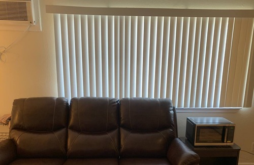 Civic Center Apartment | 0.4 Miles to Stockton Arena,0.4 Miles to Memorial Civic Auditorium, Free Parking