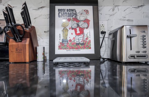 Athens Condo | 0.5 mi UGA Stadium & Campus– 2 BR 2.5 BA Athens Townhome with King, Queen + Twin