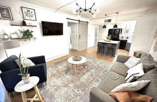Midtown Condo | 0.5 mile Easy Walk To Downtown, Pool, Free Parking, Close To Vanderbilt