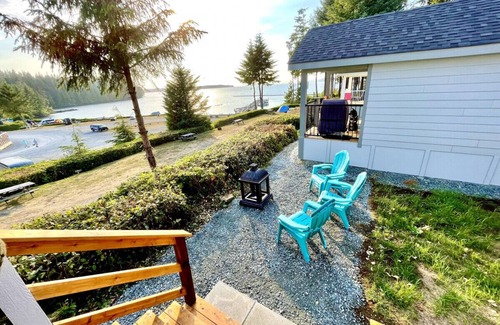 Regional District of Mount Waddington Apartment | 01 - Coho Cottage Cottage
