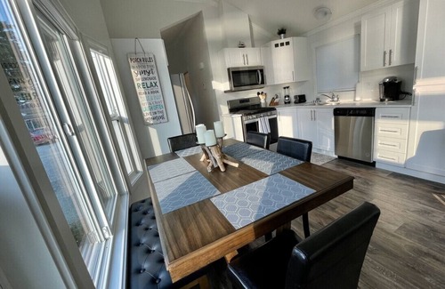 Regional District of Mount Waddington Apartment | 01 - Coho Cottage Cottage