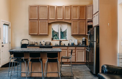 Warnick Cabin | 02GS - Hot Tub - WiFi - D/W - W/D - Sleeps 8 by RedAwning