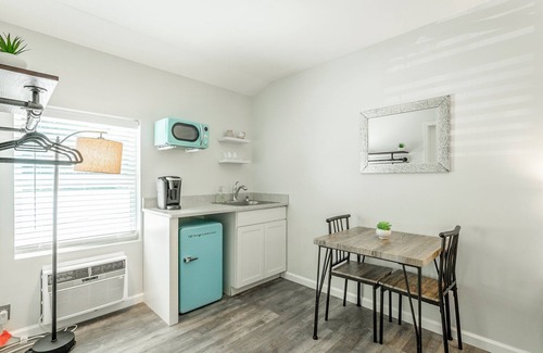 Chattanooga Cabin | 03: The Knoll Room - A PMI Scenic City Vacation Rental