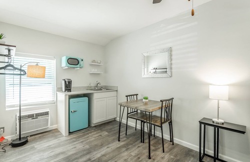 Chattanooga Cabin | 03: The Knoll Room - A PMI Scenic City Vacation Rental