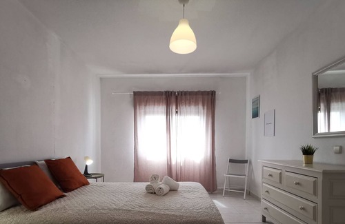 Patio Apartment | #037 Seaview w/High Speed WiFi ,Shared Pool