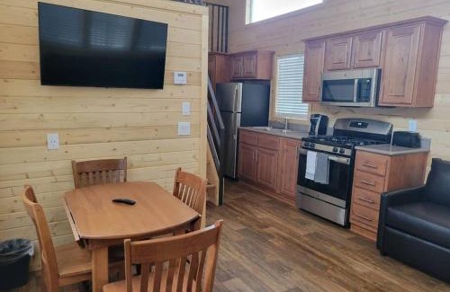Valle House | 037 Tiny Home nr Grand Canyon South Rim Sleeps 8