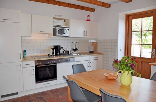 Alt Reddevitz Apartment | 04 Holiday apartment with lake view - Holiday apartments on the Reddevitzer Hövt