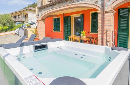 Casarza Ligure Apartment | 044b - Villetta Moderna 01-24D con VASCA IDROMASSAGGIO in giardino, solo 15 minuti dal Mare e Spiaggia - Posto Auto GRATUITO