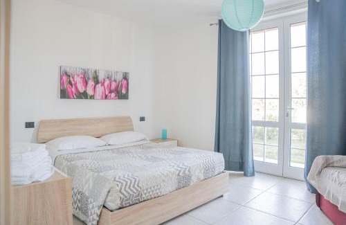Casarza Ligure Apartment | 065 - VILLA LETIZIA, Elegante 2 PISCINA e Natura, 10 minuti da MARE e SPIAGGIE