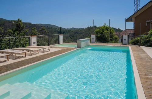Casarza Ligure Apartment | 065 - VILLA LETIZIA, Elegante 2 PISCINA e Natura, 10 minuti da MARE e SPIAGGIE