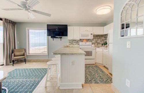 Wilmington Beach Apartment | 0714 Wavy Daze