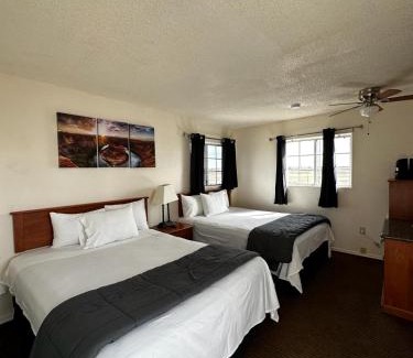 Valle House | 071B Private Studio near Grand Canyon South Rim Sleeps 6- No Kitchen