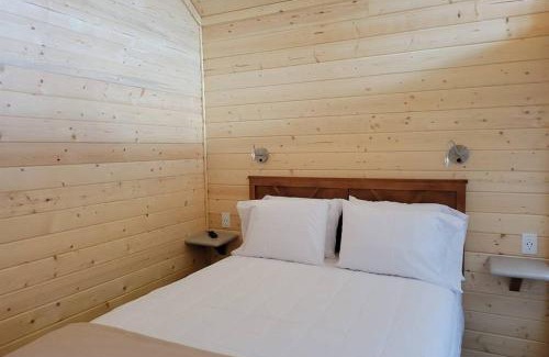Valle Ski Chalet | 073 Tiny Home nr Grand Canyon South Rim Sleeps 8