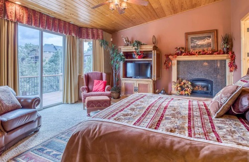 Castle Glen Estates Cabin | 076 - The Starry Starry Night