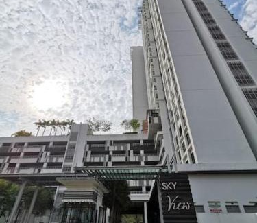 Bukit Indah 2 Apartment | 0803 Family Suites Bukit Indah TVbox Wifi Games Toy