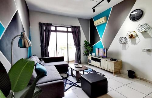 Bukit Indah 2 Apartment | 0803 Family Suites Bukit Indah TVbox Wifi Games Toy