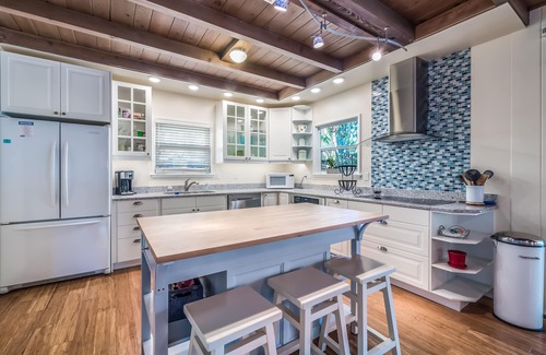 Saint Armands Key House | 1/10 mile to Lido Beach