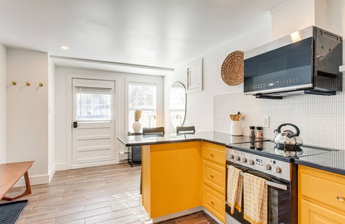 South Park Hill House | 1/2 Mi to City Park: Pet-Friendly Denver Home!