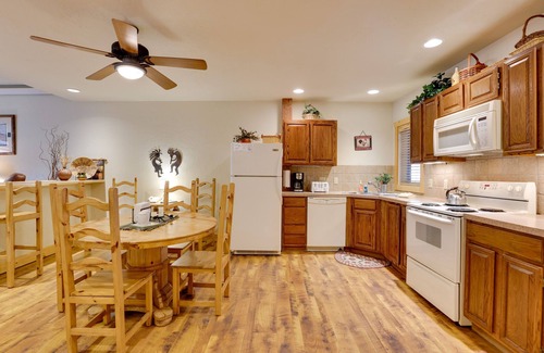 Silvercreek House | 1/2 Mi to Granby Ranch: Townhome w/Fireplace!