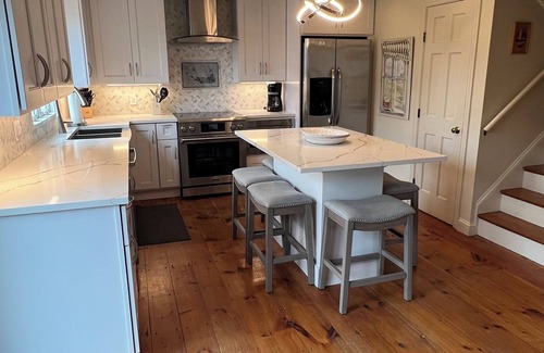 Siasconset House | 1/2 mile walk to beach, Sconset market, and great restaurants! Outdoor shower!