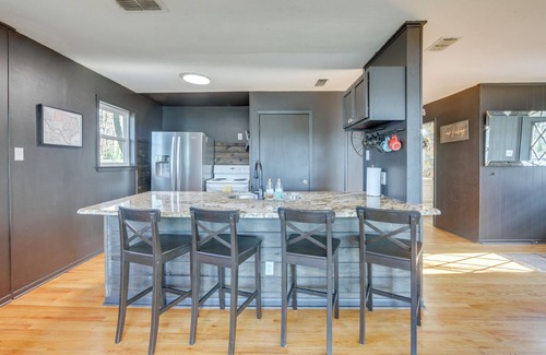 Flint House | 1/4 Mi to Emerald Bay: Waterfront Bullard Home