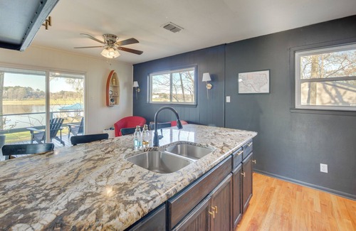 Flint House | 1/4 Mi to Emerald Bay: Waterfront Bullard Home