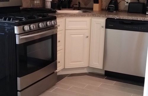 Ship Bottom House | 1.5 blocks to the Beach newly remodeled duplex