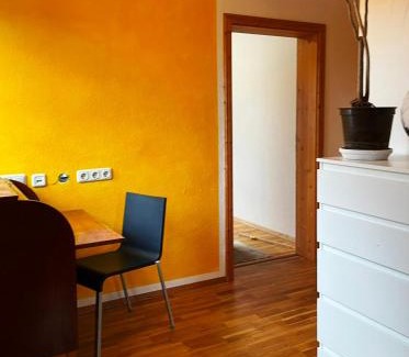 Heroldsberg Bed & Breakfast | 1,5-Zimmer mit Duschbad, Gartenblick, Kühlschrank